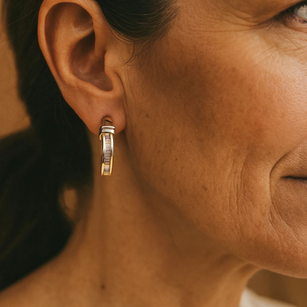 Vintage-Ohrringe aus Gold und Diamanten von Rose & Oliver, mit eleganten Details und klassischer Verarbeitung.
