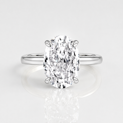 Ovaler Diamantring aus Gold, Solitär der Marke Rose & Oliver, mit funkelndem Zentralstein und elegantem Finish.
