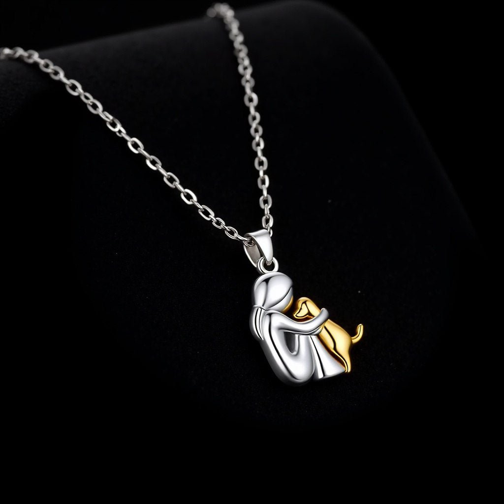 Ohrringe Rose & Oliver Wynter™ mit Hundeanhänger und Ohrkombination, zartes und elegantes Detail aus Silber.
